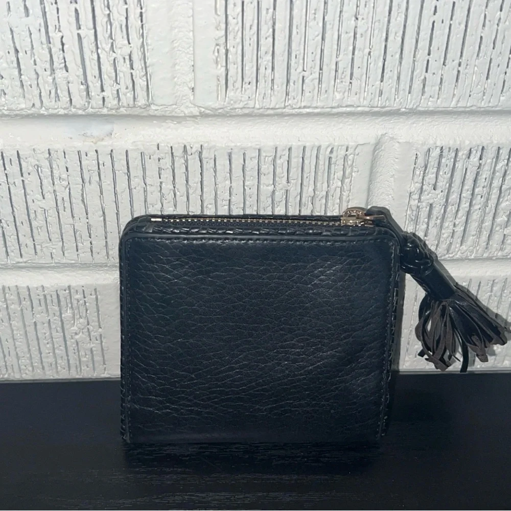 TORY BURCH Bi Fold Black Pebbled Leather Zip Tassel Wallet
